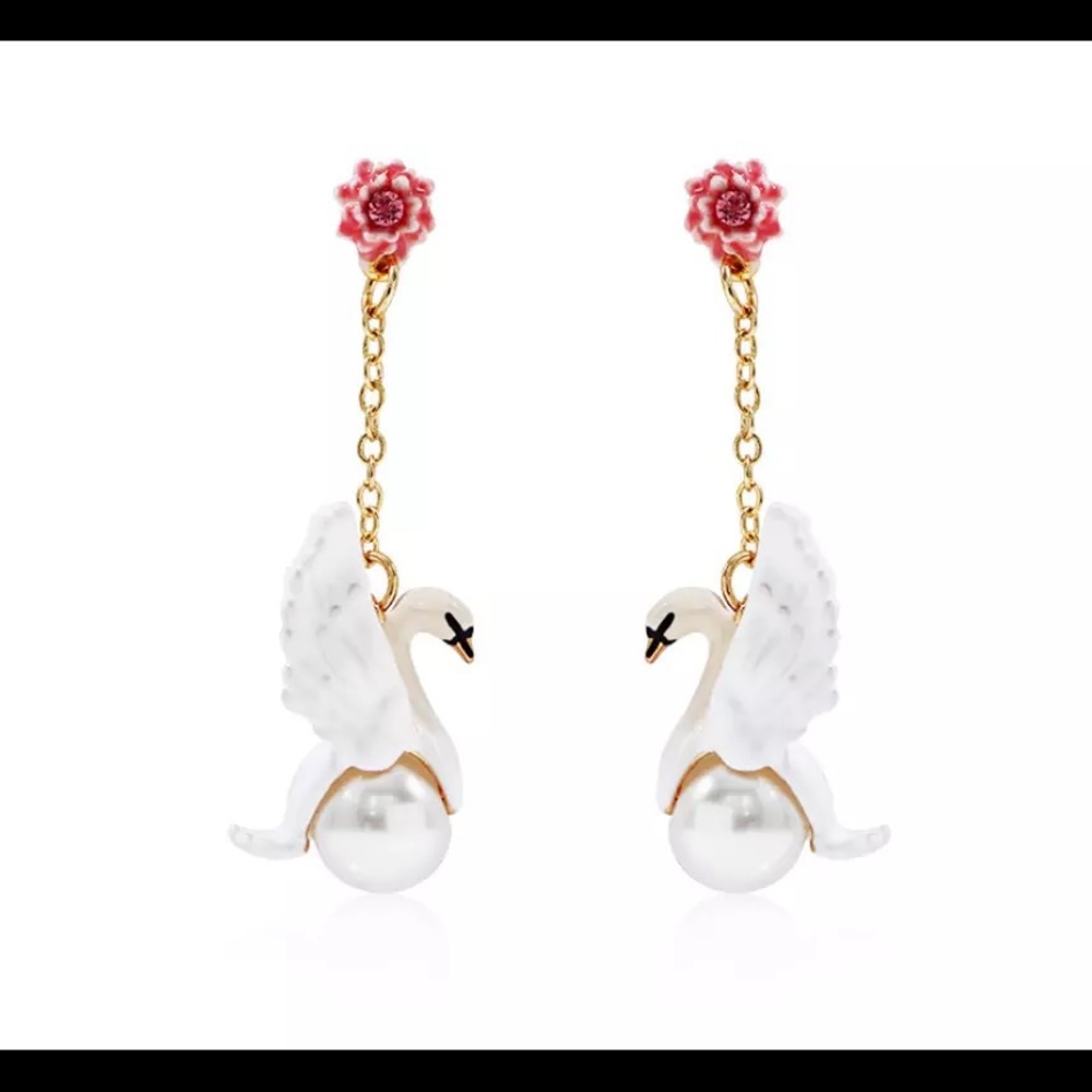 NWOT Swan Bridal Pearl Enamel Designer earrings
